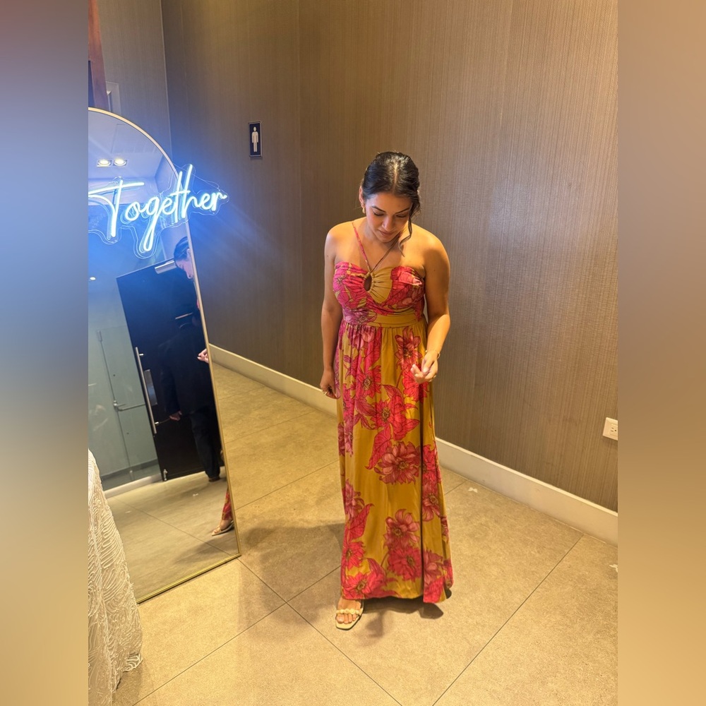 Floral Maxi Dress in Yellow/gold and Pink - Picture 5 of 7